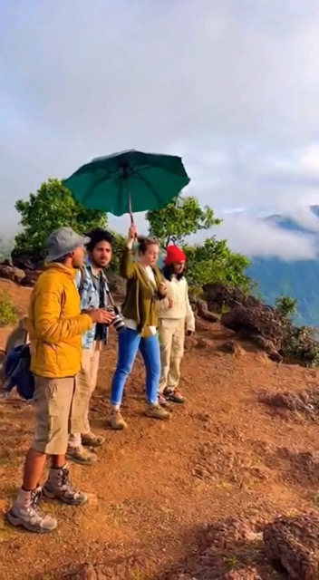 AI Monkey Umbrella Video Generator Free Online